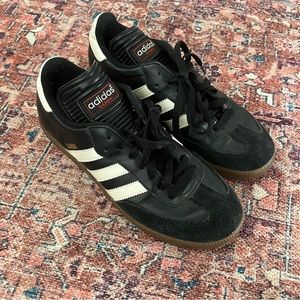 Adidas Samba Classic sneakers women’s 9/ men’s 7.5
